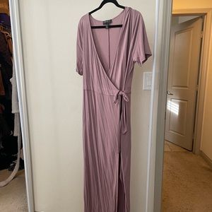 Maxi dress with slit!